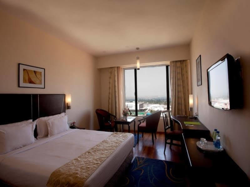 Oh Biz Premier At Leonia Hotell Hyderabad Eksteriør bilde