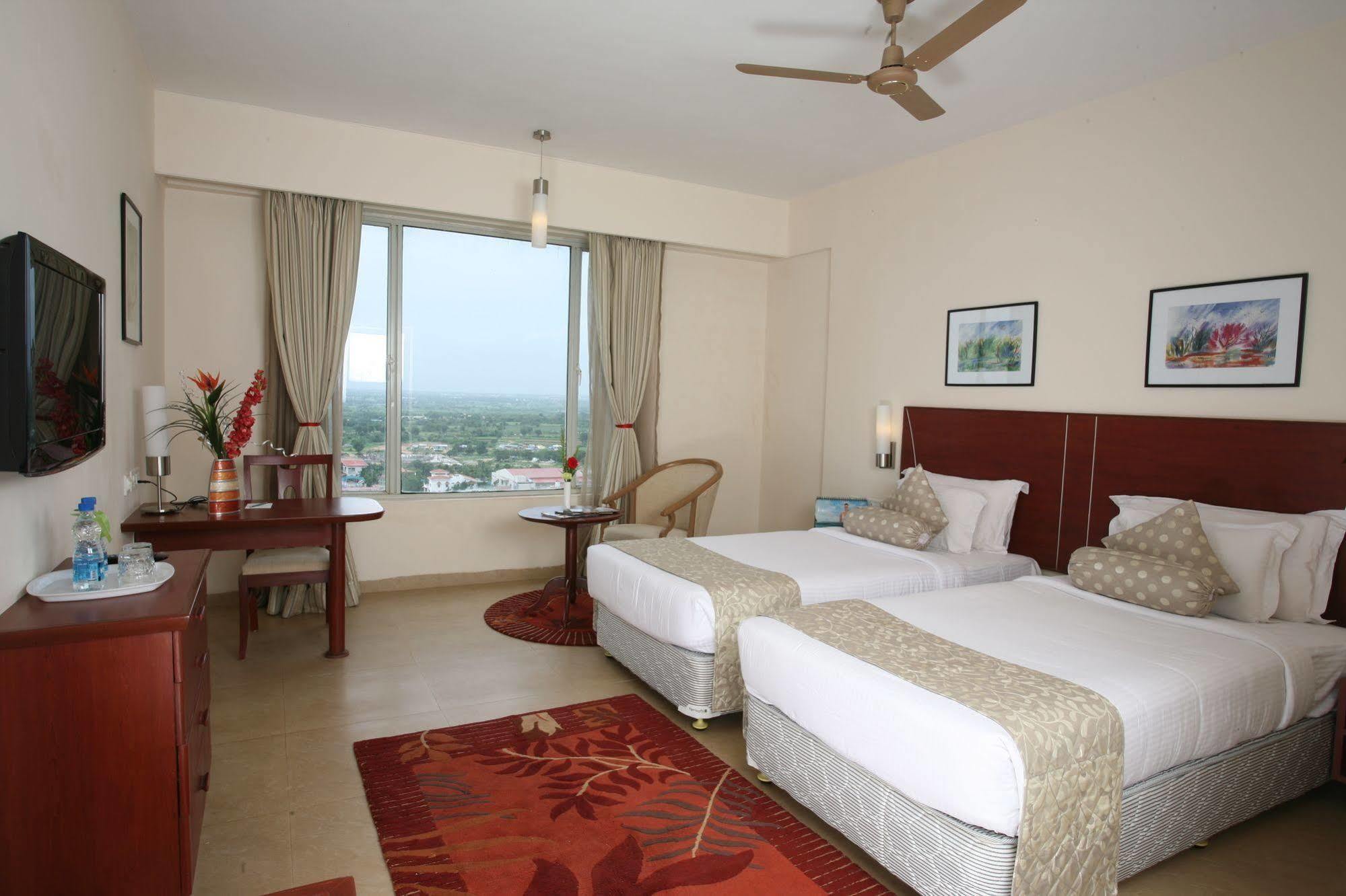 Oh Biz Premier At Leonia Hotell Hyderabad Eksteriør bilde